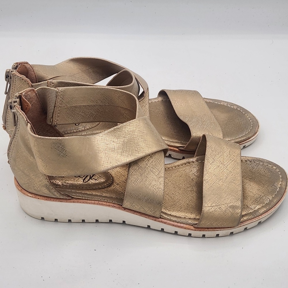 Eurosoft by Sofft Gold Metallic Strappy Zip‎ Back Platform Wedge Sandals Women's